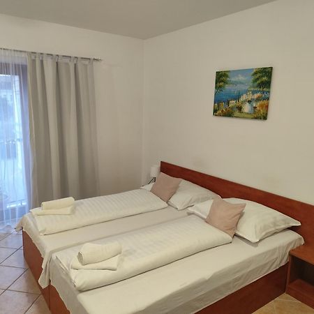 Szent Kristof Apartmanhotel Zalaegerszeg Ngoại thất bức ảnh