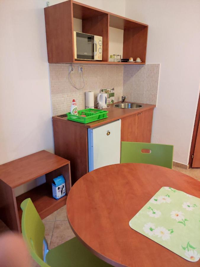 Szent Kristof Apartmanhotel Zalaegerszeg Ngoại thất bức ảnh