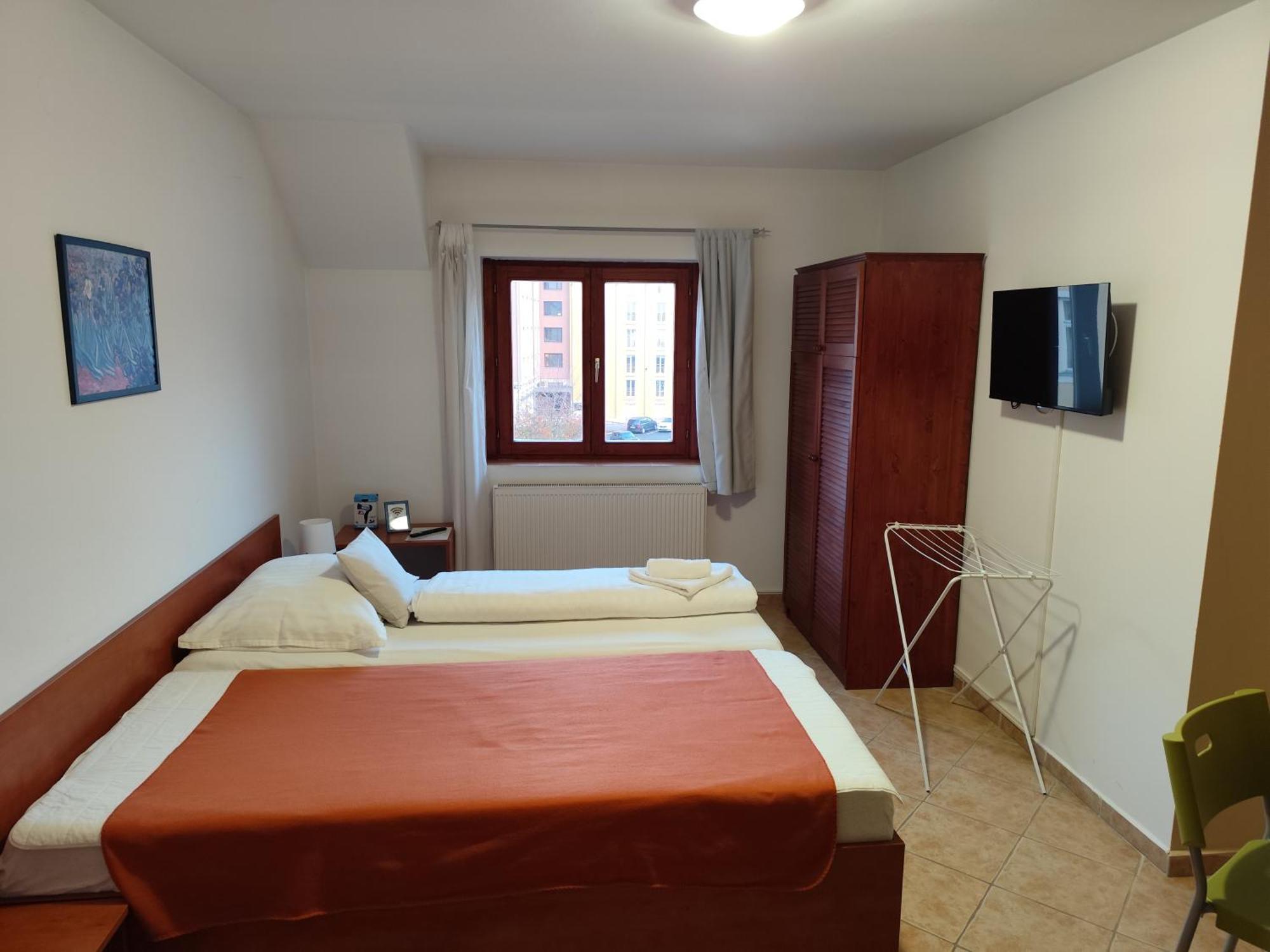 Szent Kristof Apartmanhotel Zalaegerszeg Ngoại thất bức ảnh